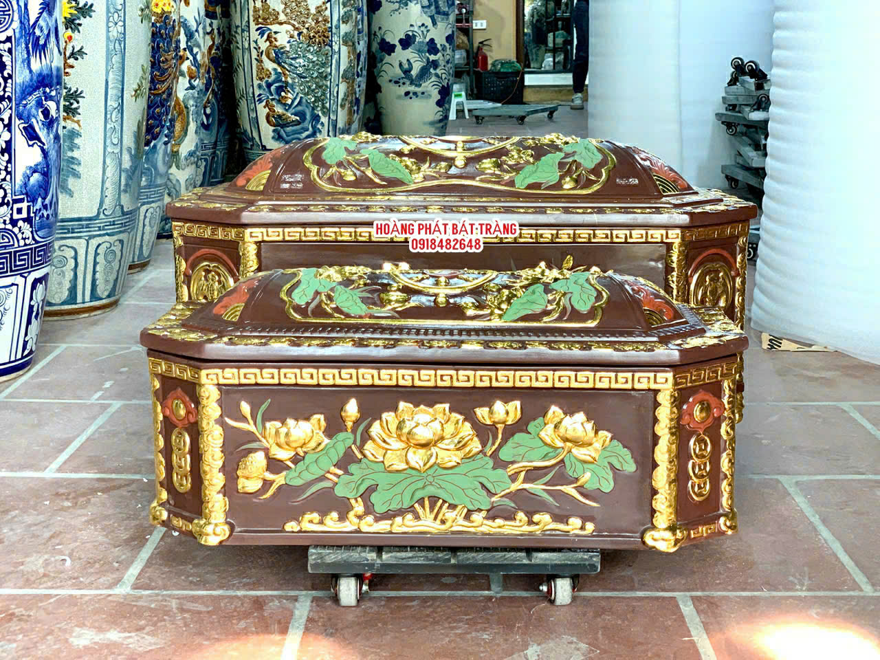 quach-tieu-sanh-dat-vang-hoa-sen-la-xanh-bat-giac-co-Dai