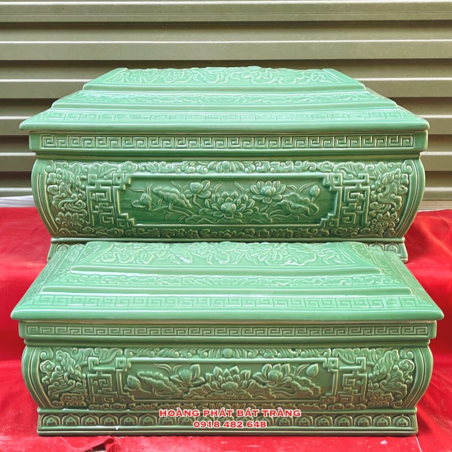 quach-tieu-su-hoa-sen-mau-xanh-ngoc-mai-Vom-Bat-Trang(1)